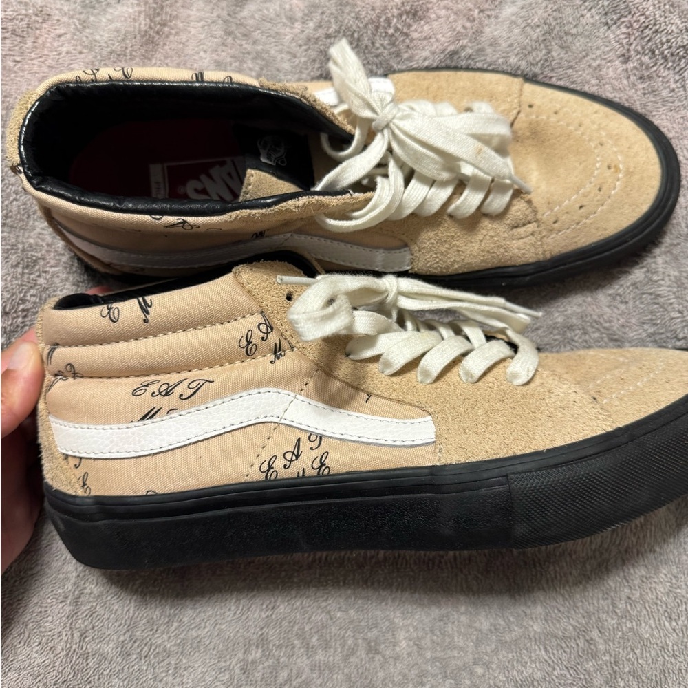 SUPREME X VANS EAT ME SAND SK8-MID SIZE 9.5